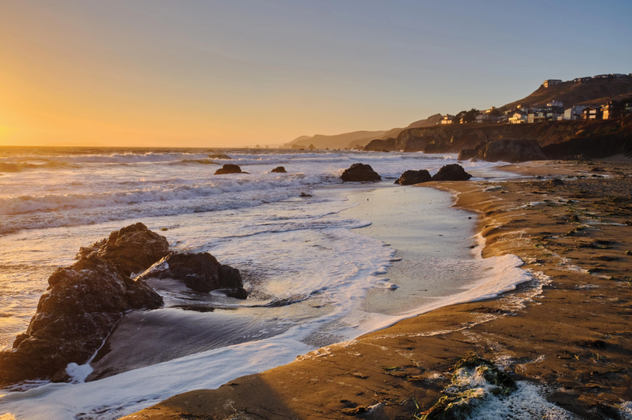 Two Men Die After a Midnight Canoe Trip to See the Glowing Water of Tomales Bay